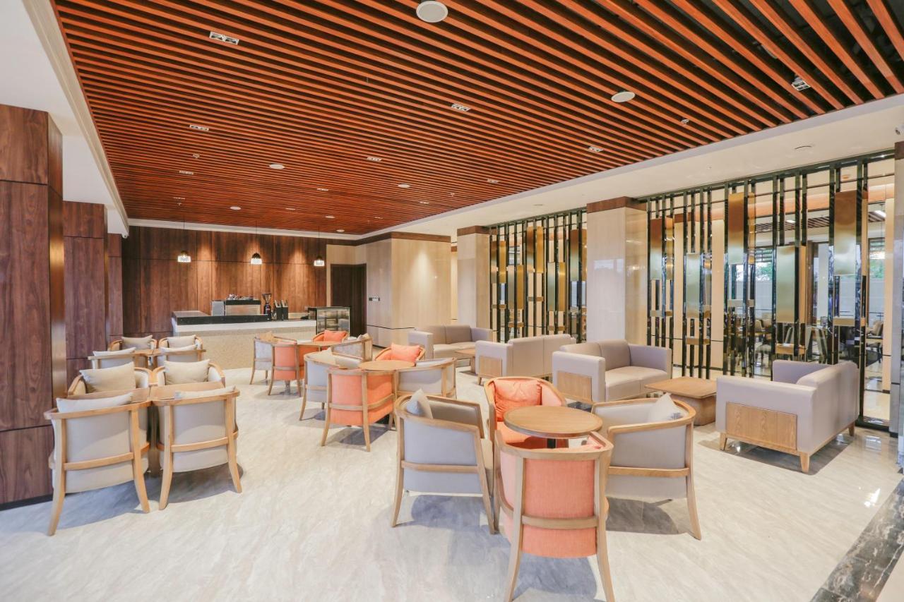 Hotel Casiana & Events Center Tagaytay Managed By Hii Tagaytay City Esterno foto