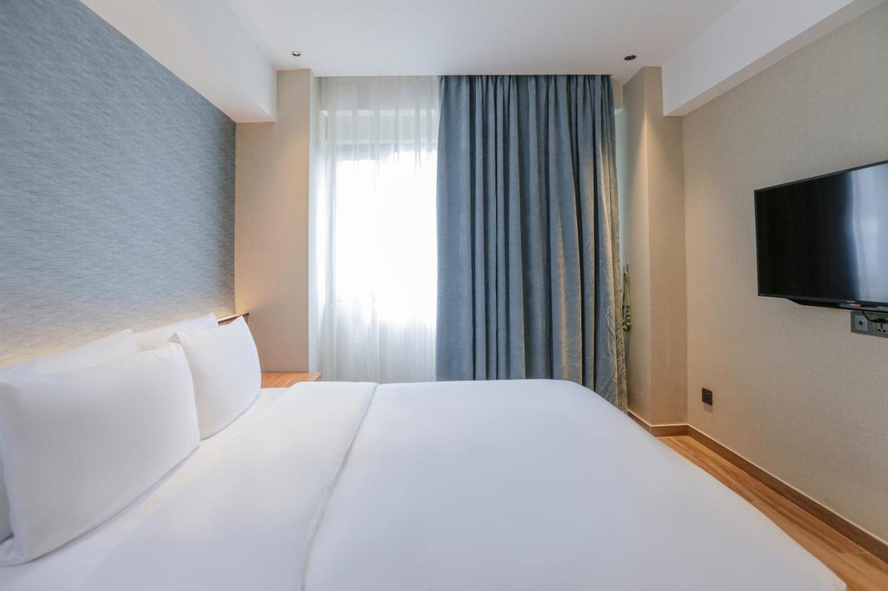Hotel Casiana & Events Center Tagaytay Managed By Hii Tagaytay City Esterno foto